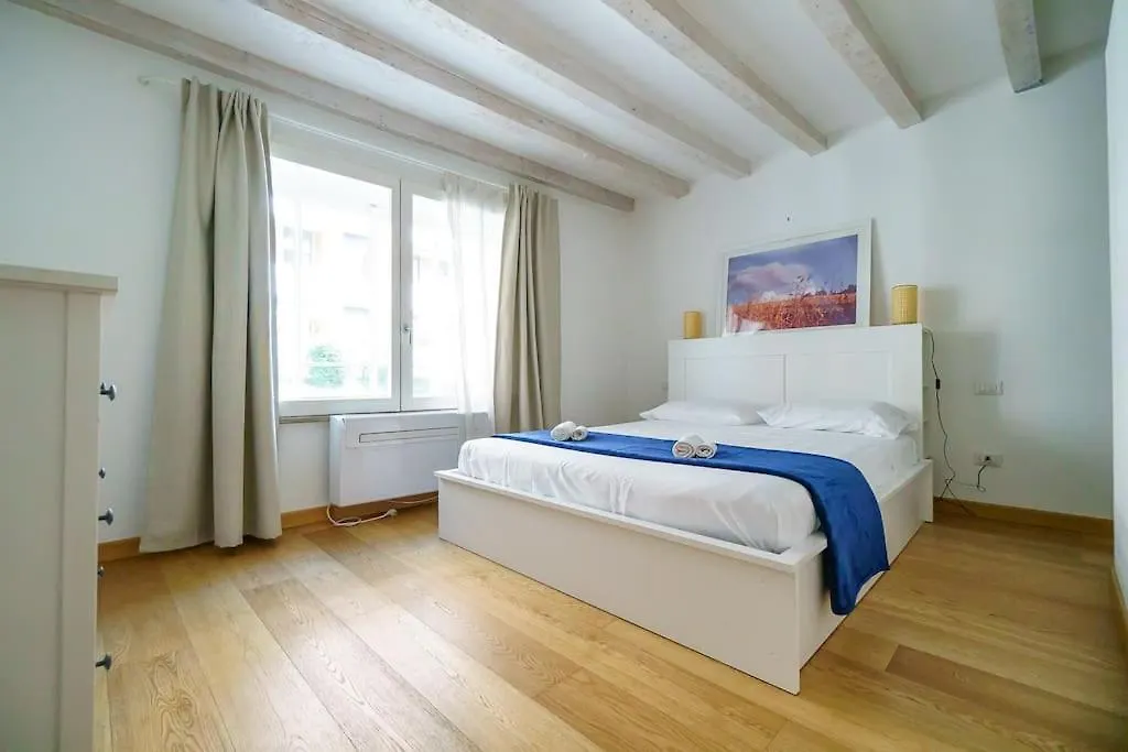 Brera-Moscova Duomo 15 Minuti A Piedi Apartment Milan 0*,